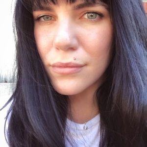 Meet your Posher, Cassandra